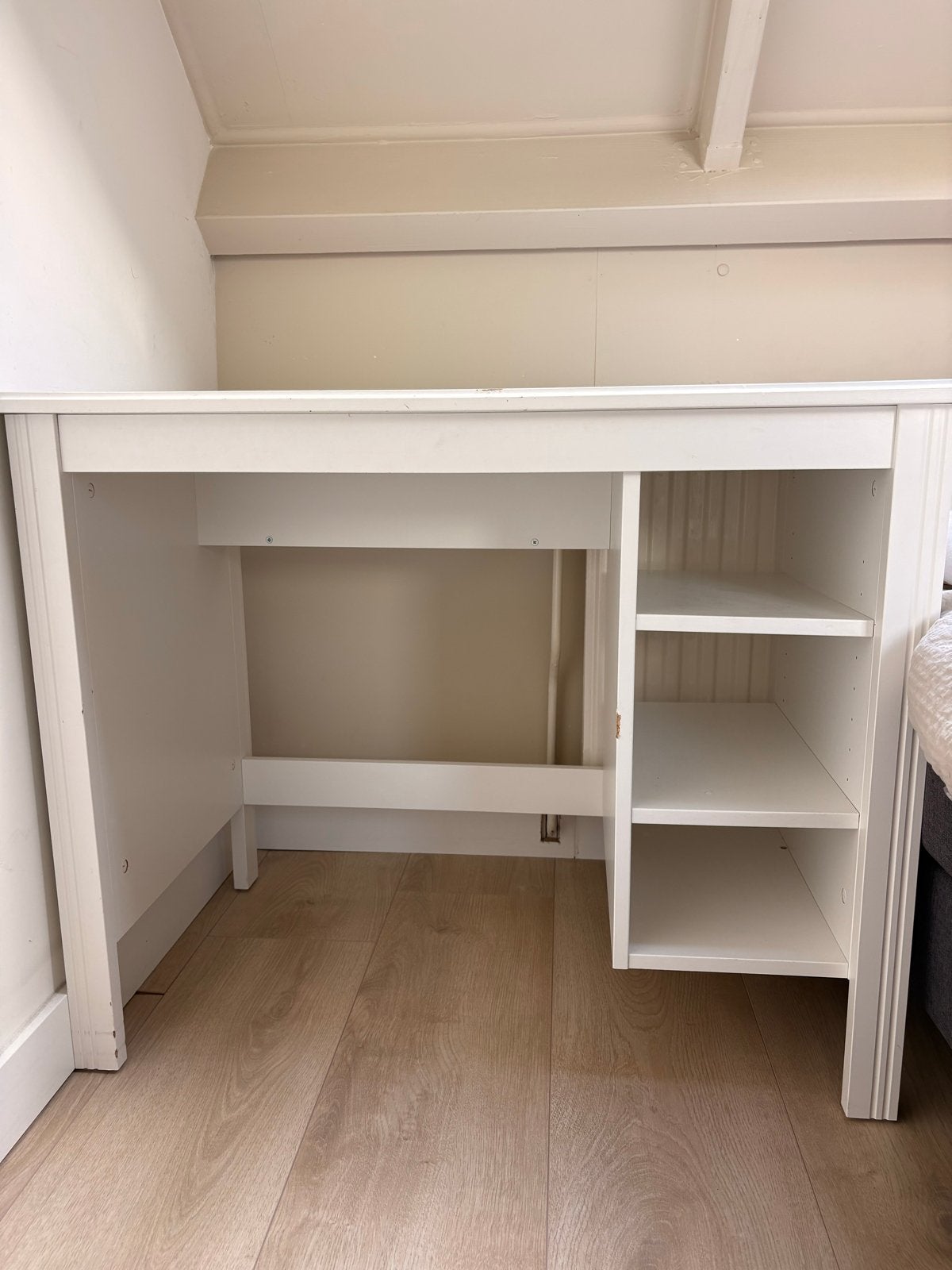 Wit bureau met opbergvakken ikea, Ophalen, Gebruikt, Spaanplaat of MDF, Wit