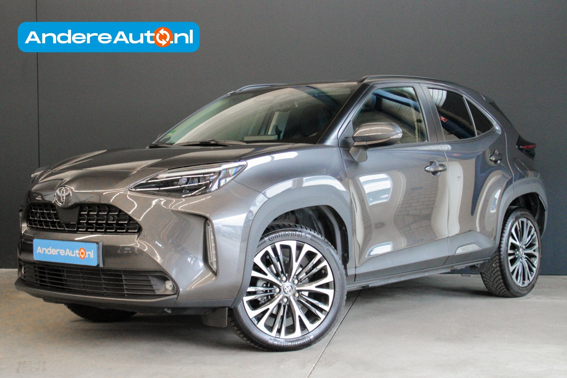 Toyota Yaris Cross 1.5 Hybrid 130 Executive |dealer onderhou, 1195 kg, Gebruikt, Zwart, Leder en Stof