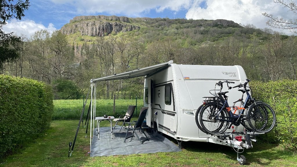Fendt Saphir caravan, Caravans en Kamperen, Caravans, Schokbreker, Hefbed, Rondzit, Particulier