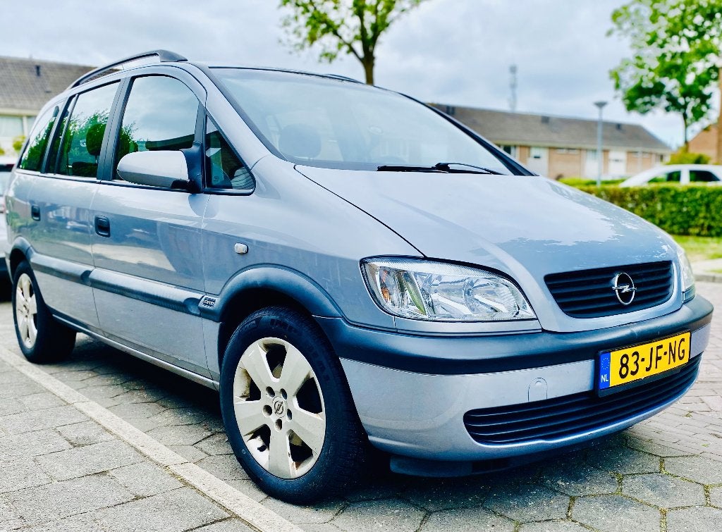 Opel Zafira 1.6 16V 2002 Grijs, Auto's, Opel, 4 cilinders, Origineel Nederlands, Grijs, Metallic lak