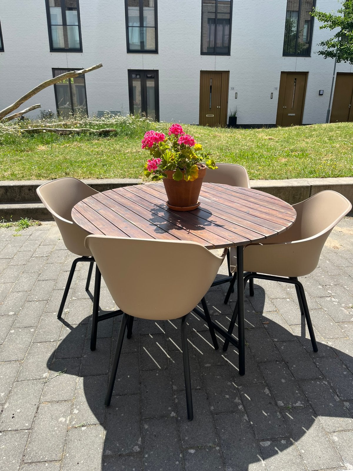 Hartman Wood Iris diningset met 4 stoelen (zand), Ophalen, Zo goed als nieuw, Rond