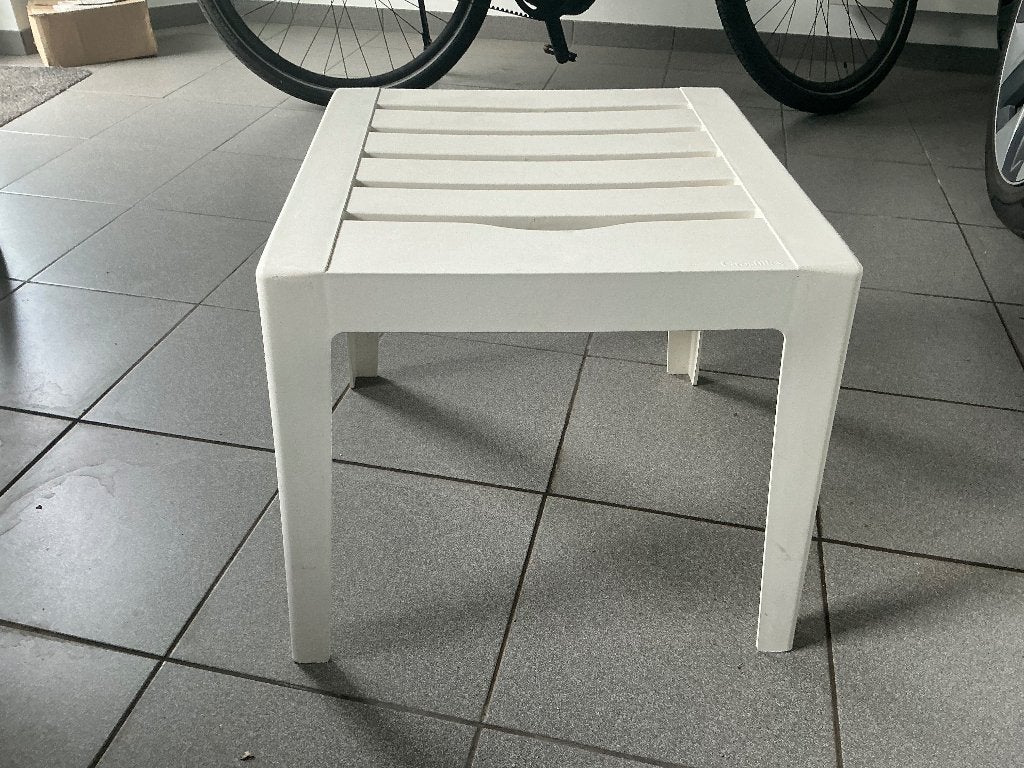 Witte Grosfillex Bijzettafel - 43x43x40 cm Kunststof, Huis en Inrichting, Tafels | Bijzettafels, Ophalen, Minder dan 45 cm, Gebruikt