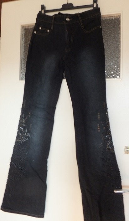 Donkerblauwe 5 pocket jeans met kraaltjes, maat s 36/38., Verzenden, Gedragen, Blauw, W28 - W29 (confectie 36)