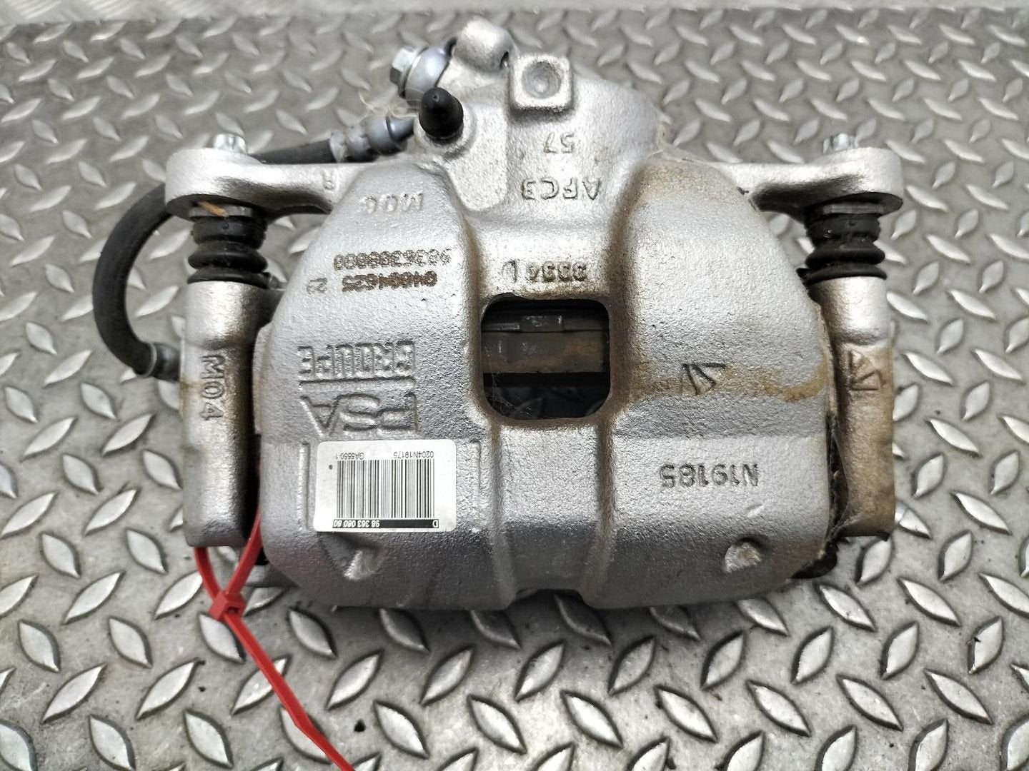 JEEP AVENGER J2  REM KLAUW 2024, Ophalen of Verzenden, Gebruikt, Stiba lid