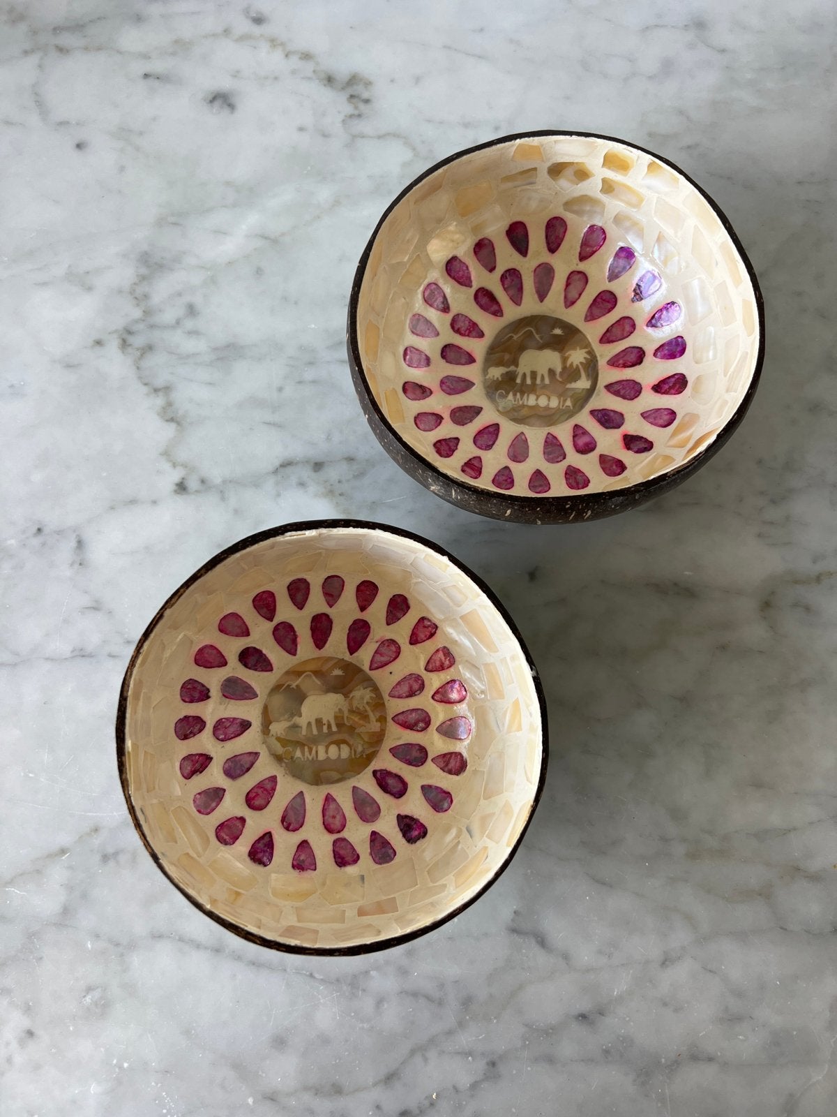 Nieuw! Decoratieve kokosnoot kommen uit Cambodja, Ophalen of Verzenden