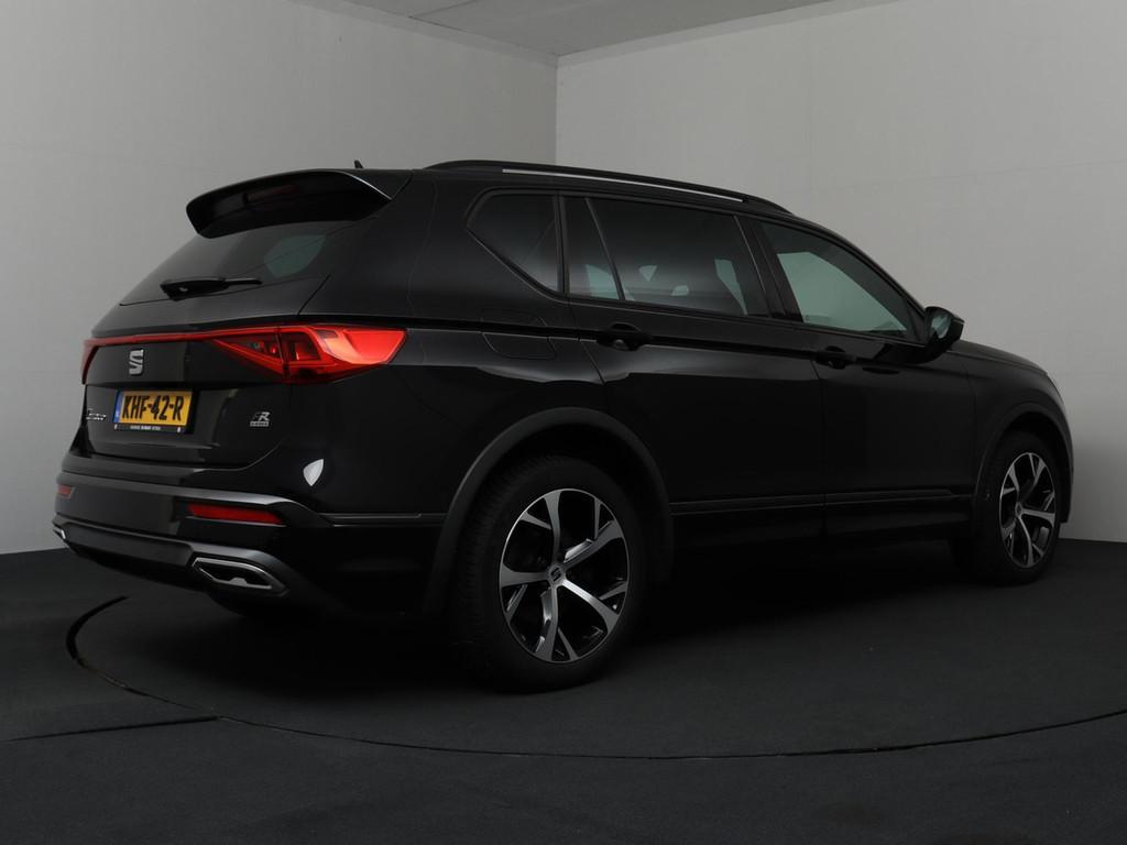 SEAT Tarraco 1.4 TSI e-Hybrid PHEV FR | ACC | Elek. Trekhaak, 4 cilinders, Zwart, Hybride Elektrisch/Benzine, 13 kWh
