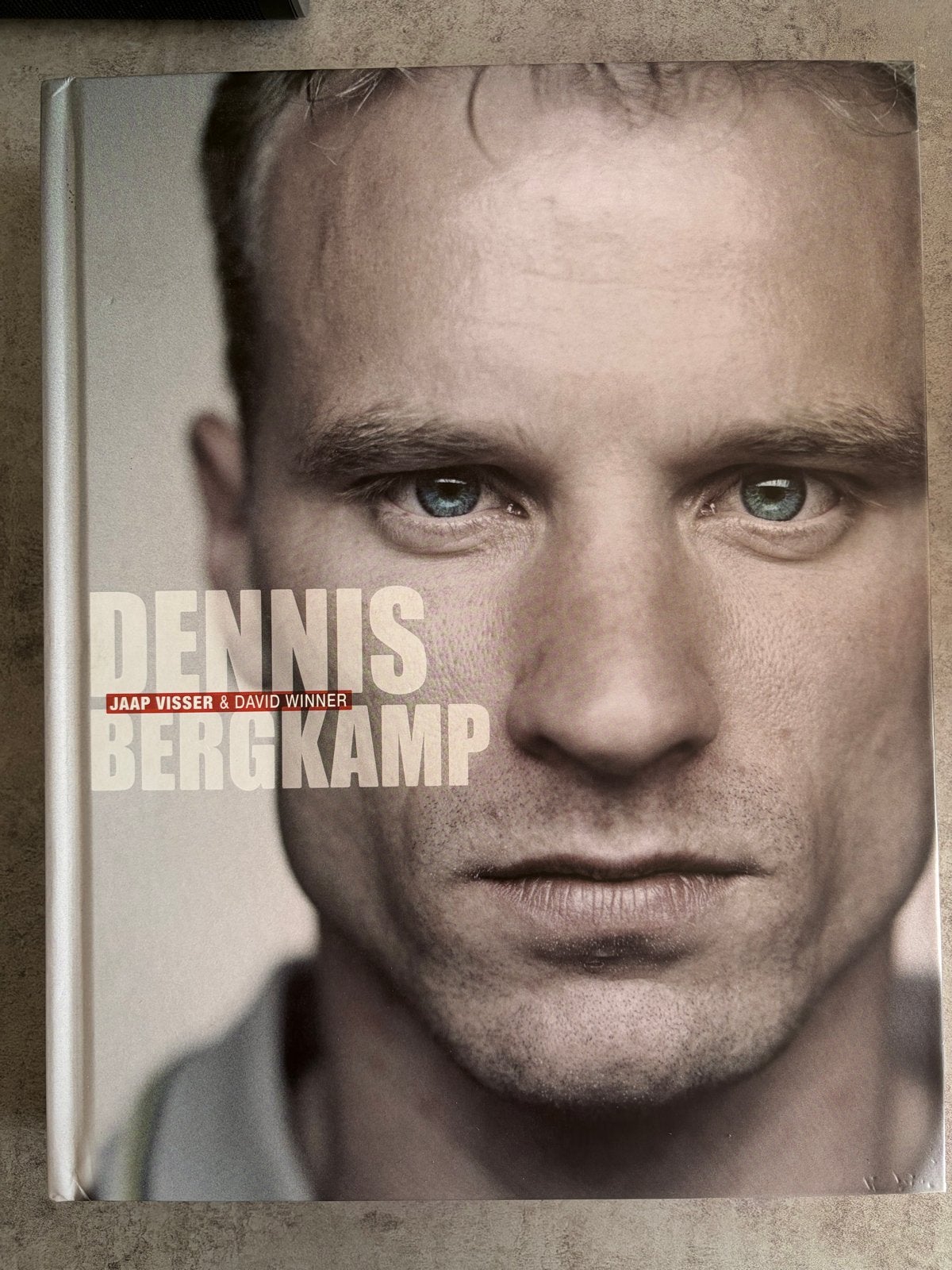 Dennis Bergkamp - Biografie GROOT FORMAAT, Ophalen of Verzenden, Zo goed als nieuw, Sport