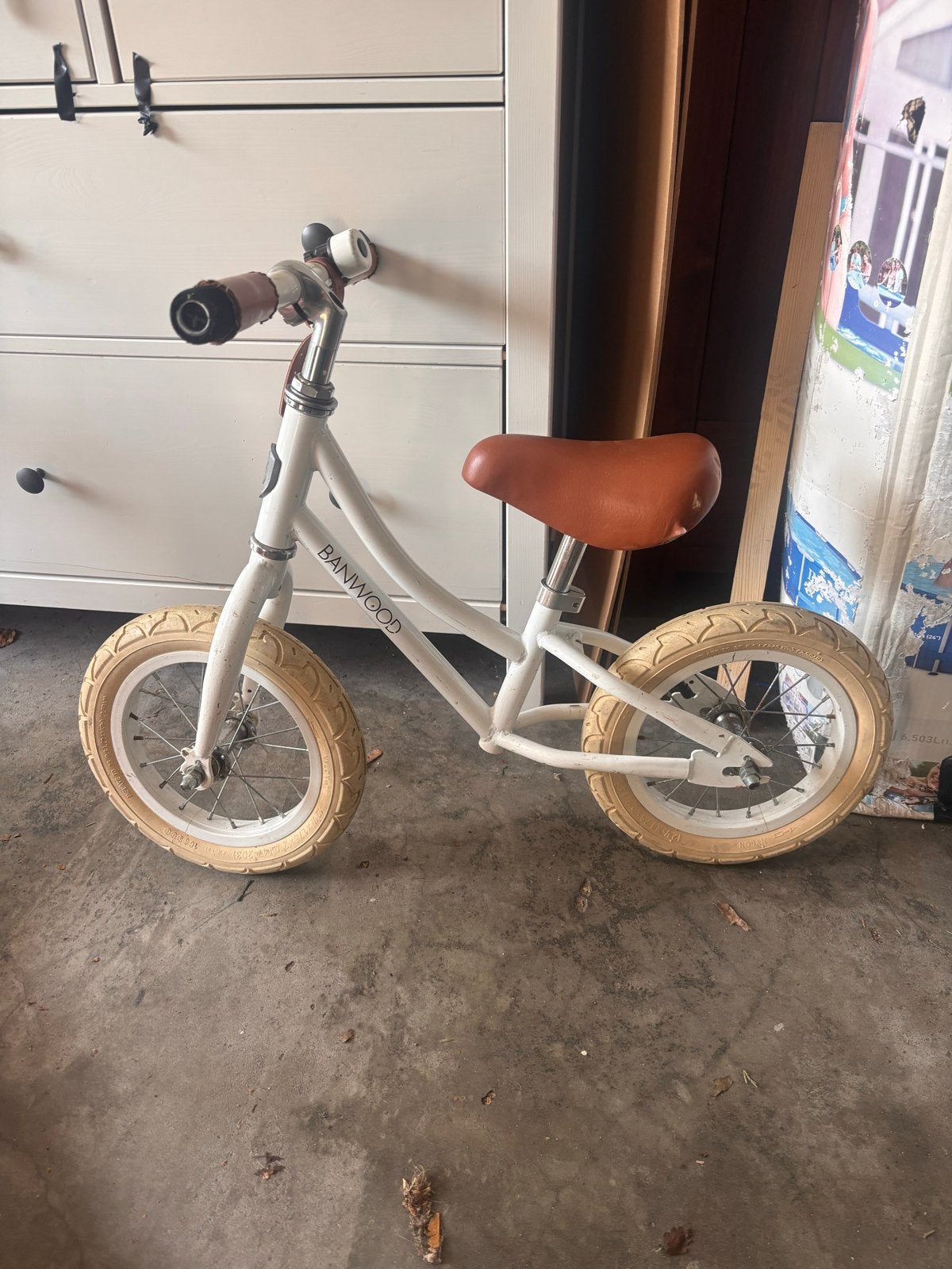 Banwood loopfiets wit met bruin zadel, Ophalen, Gebruikt, 16 tot 20 inch