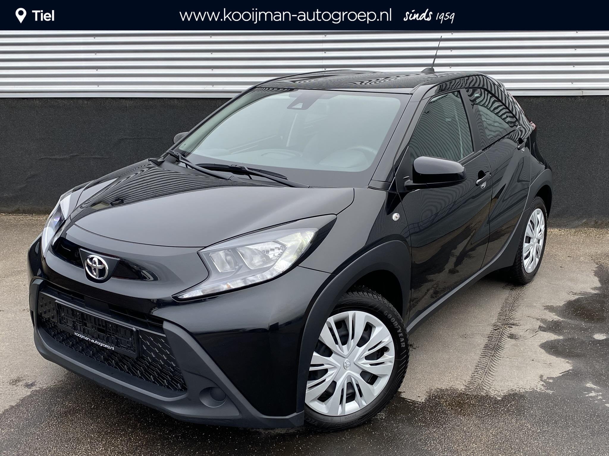 Toyota Aygo X 1.0 VVT-i MT Play Nederlandse auto boekjes com, Gebruikt, 920 kg, 4 stoelen, Zwart