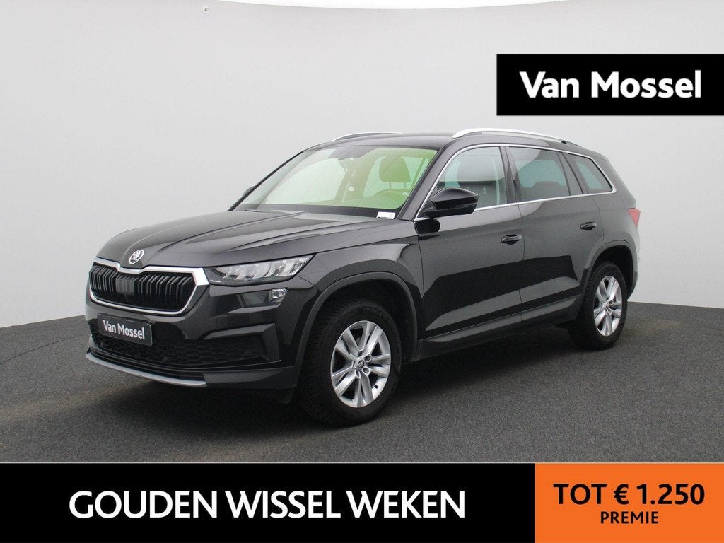 Skoda Kodiaq 1.5 TSI Business Edition | NAVIGATIE | CAMERA |, Auto's, 12 maanden, 4 cilinders, Leder en Stof, Zwart