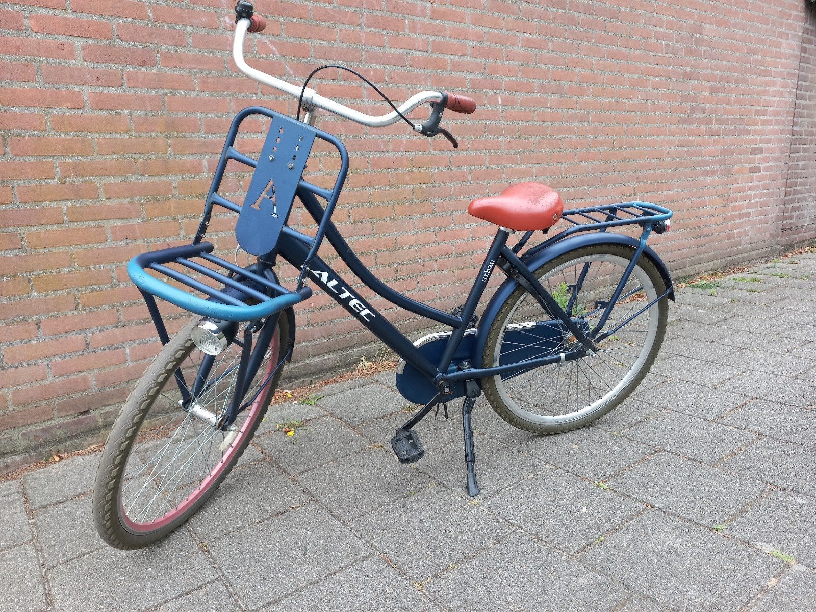Altec Urban 26 inch, Fietsen en Brommers, Fietsen | Meisjes, Terugtraprem, Altec, Gebruikt, Handrem