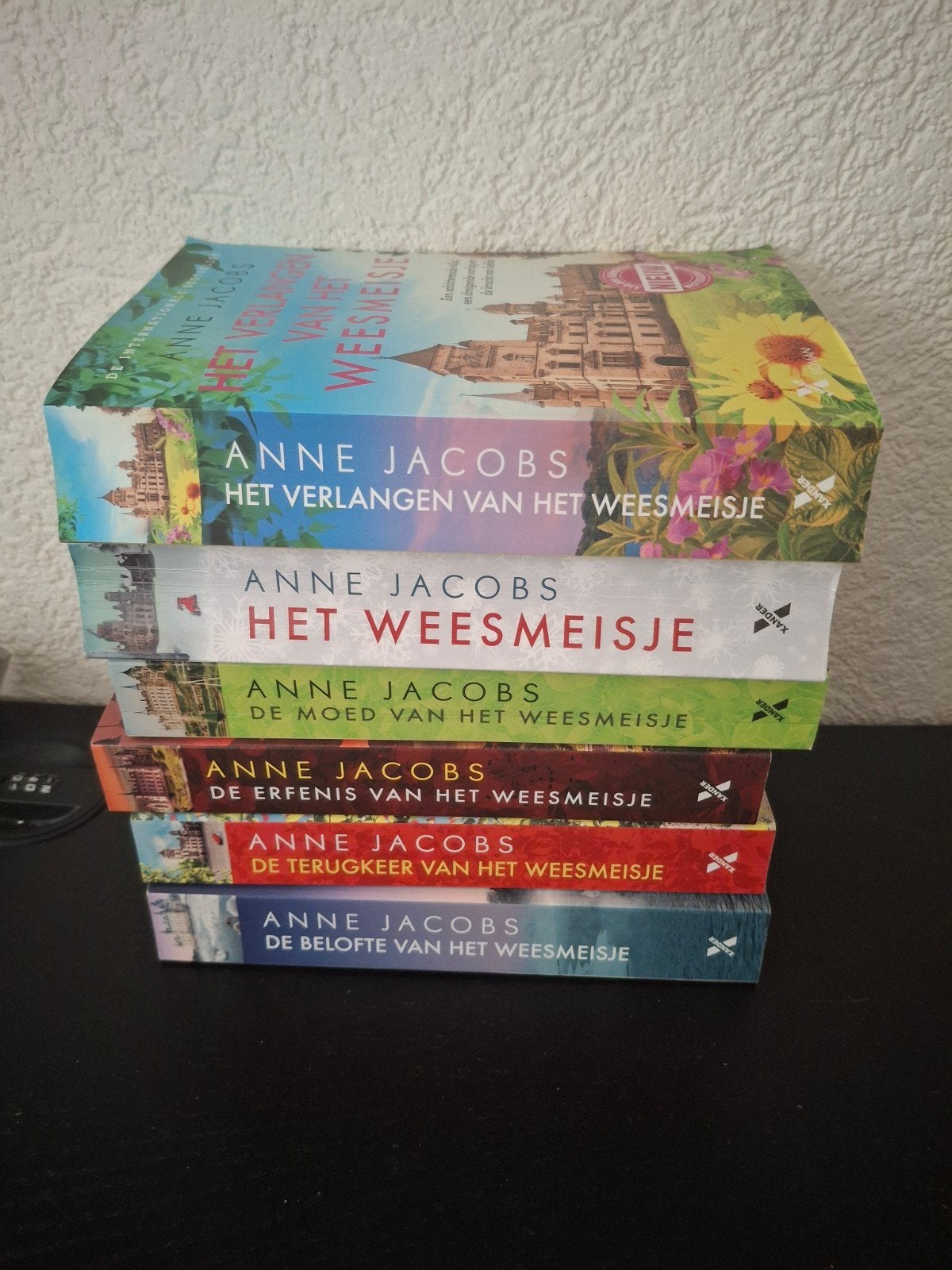 Het weesmeisje 6 boeken., Boeken, Ophalen of Verzenden, Zo goed als nieuw