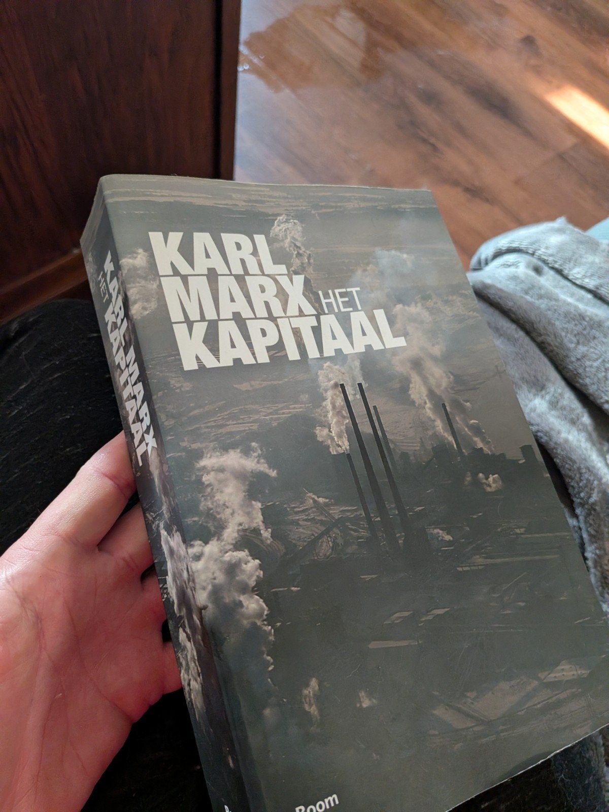 Het Kapitaal van Karl Marx - Met aantekeningen, Ophalen of Verzenden, Gelezen, Karl Marx