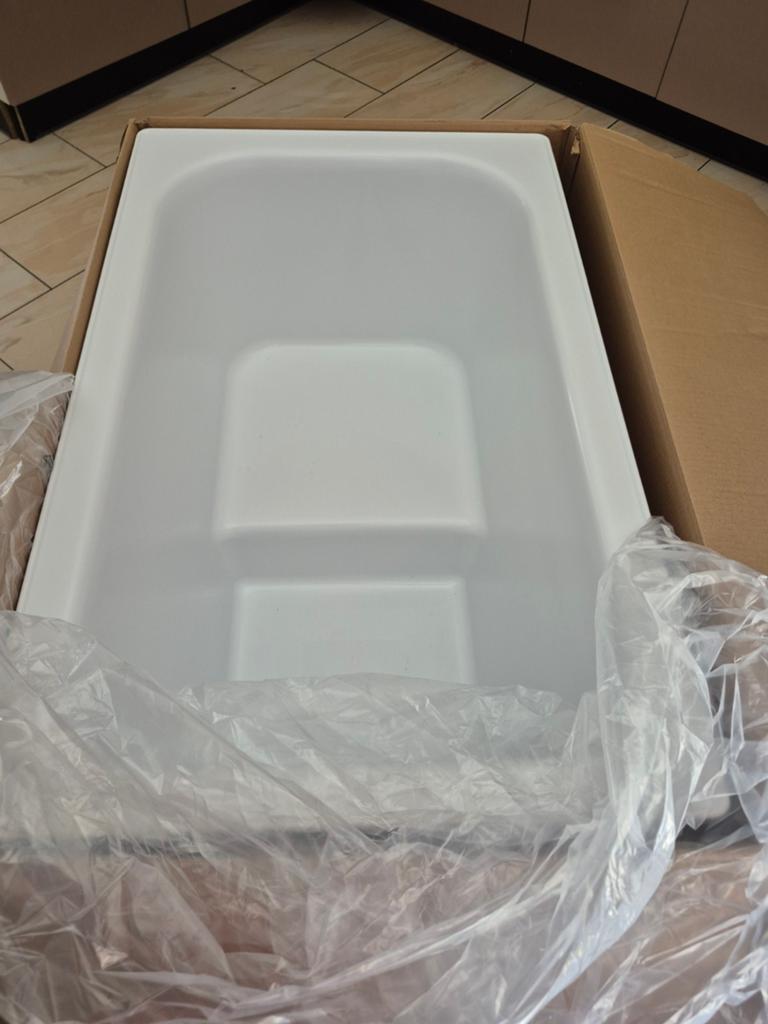 Nieuwe witte douchebak in verpakking, Doe-het-zelf en Verbouw, Sanitair, Nieuw, Douche, Ophalen of Verzenden