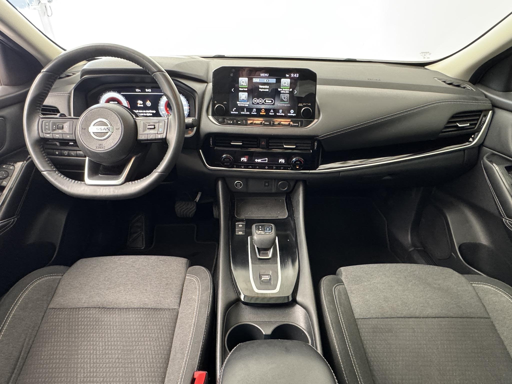 Nissan Qashqai 1.3 MHEV Xtronic Premiere Edition | Panoramad, Auto's, Stof, Met garantie (alle), Zwart, Origineel Nederlands