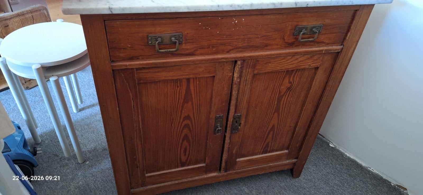 Antiek dressoir met marmeren blad, Ophalen