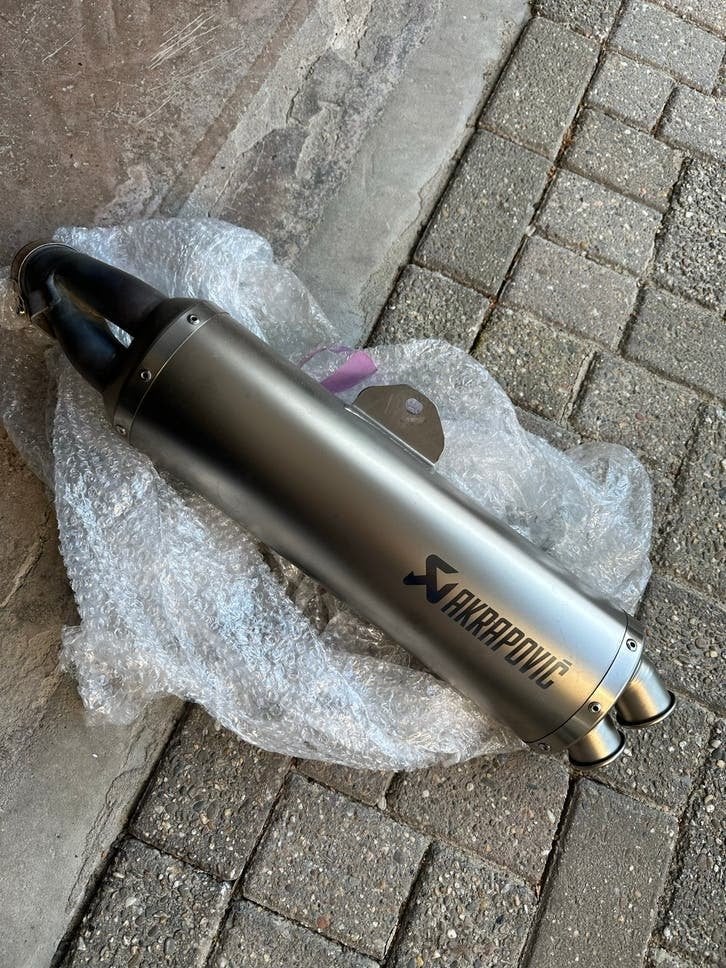 Akrapovic uitlaat BMW R1200RT (2012) - Nette staat, Motoren, Onderdelen | BMW, Ophalen of Verzenden, Gebruikt