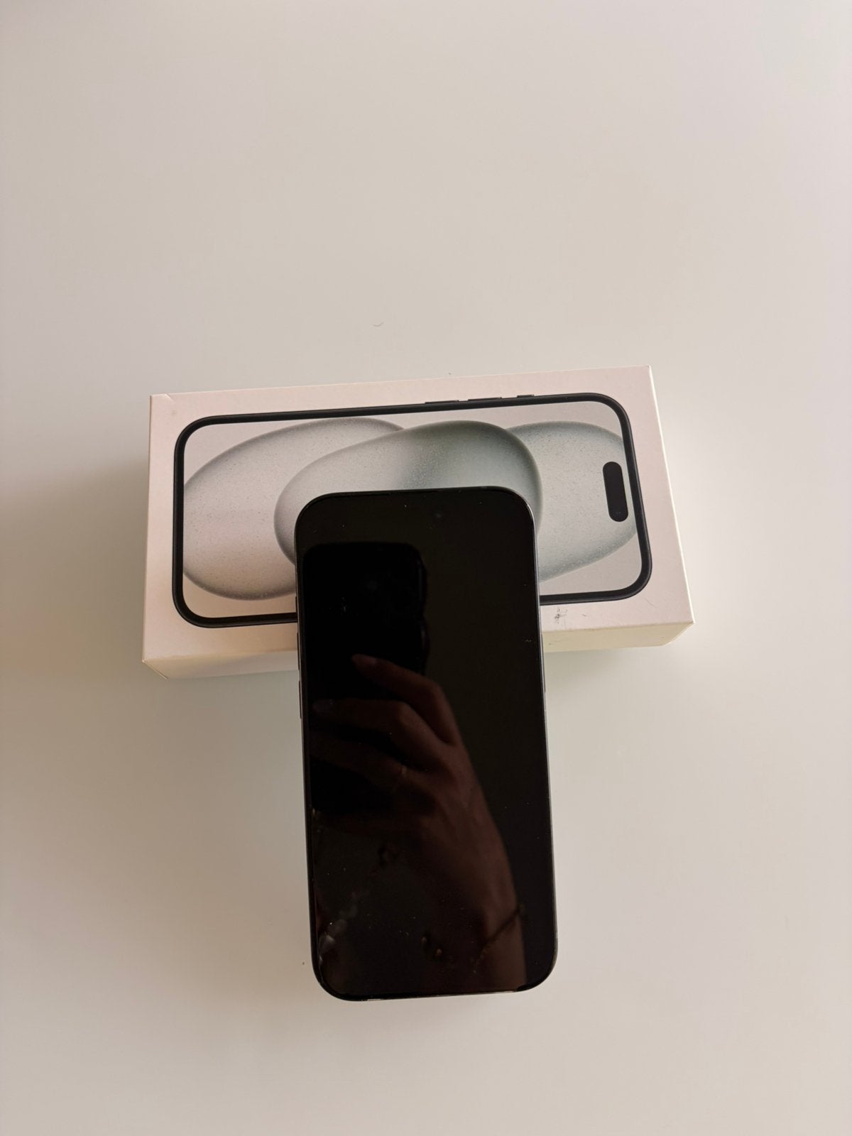 Apple iPhone 15 128GB Zwart met USB-C kabel