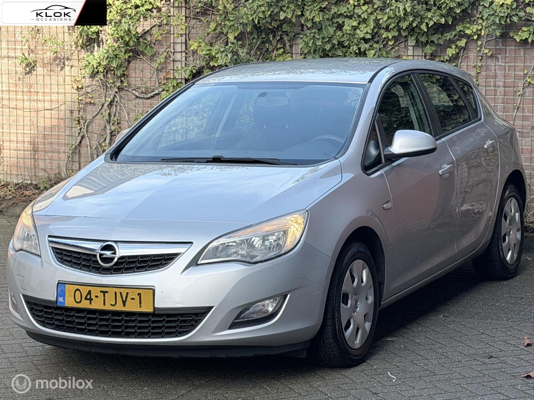Opel Astra 1.4 Edition Cruise Airco New APK full service, Auto's, Voorwielaandrijving, Euro 5, 101 pk, 4 cilinders