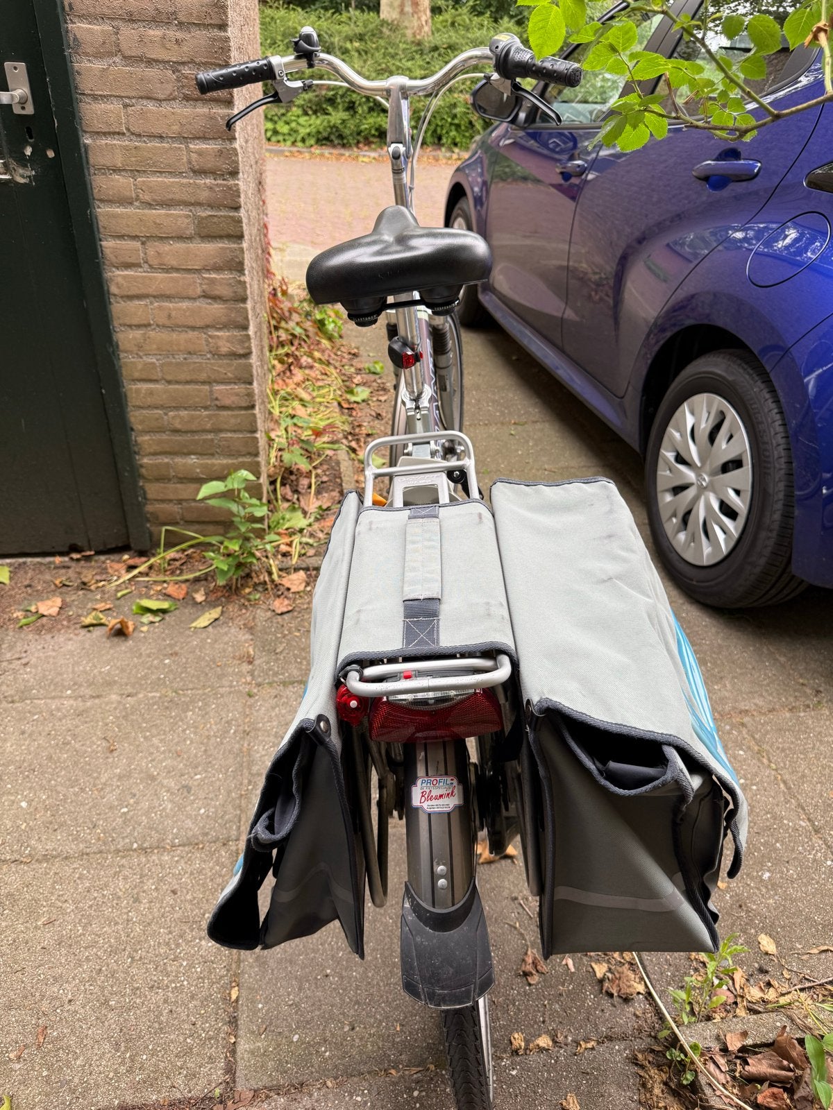 Giant damesfiets met 8 versnellingen en fietstassen, Ophalen, Gebruikt, Velgrem, Versnellingen
