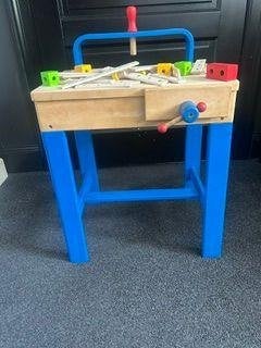 Houten speelgoedwerkbank en toebehoren, Ophalen, Zo goed als nieuw