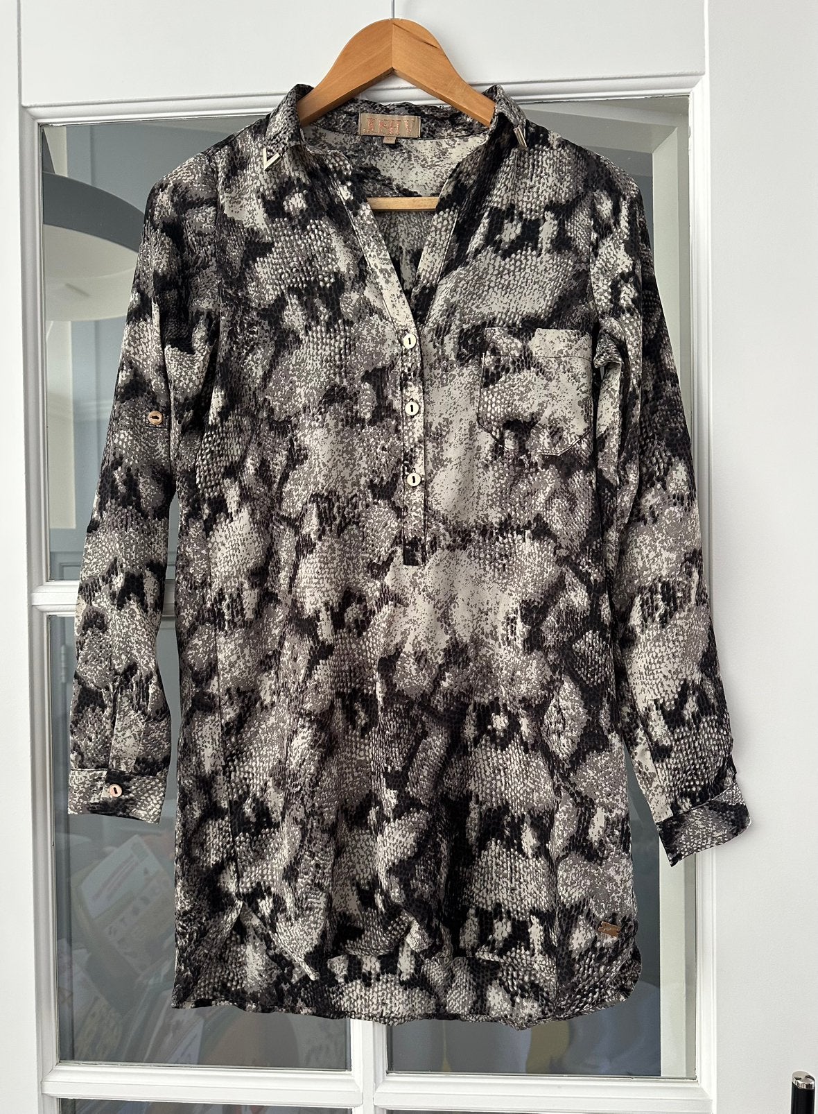 Bruine blouse slangenprint Josh V maat XS, Kleding | Dames, Ophalen of Verzenden, Zo goed als nieuw, Maat 34 (XS) of kleiner, Bruin