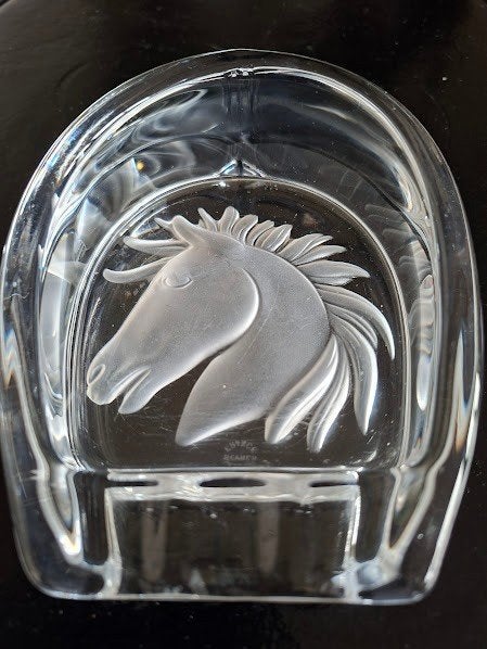 ASBAK PAARD hoefijzermodel – Sèvres France – kristal, Ophalen of Verzenden, Zo goed als nieuw, Glas, Brocante