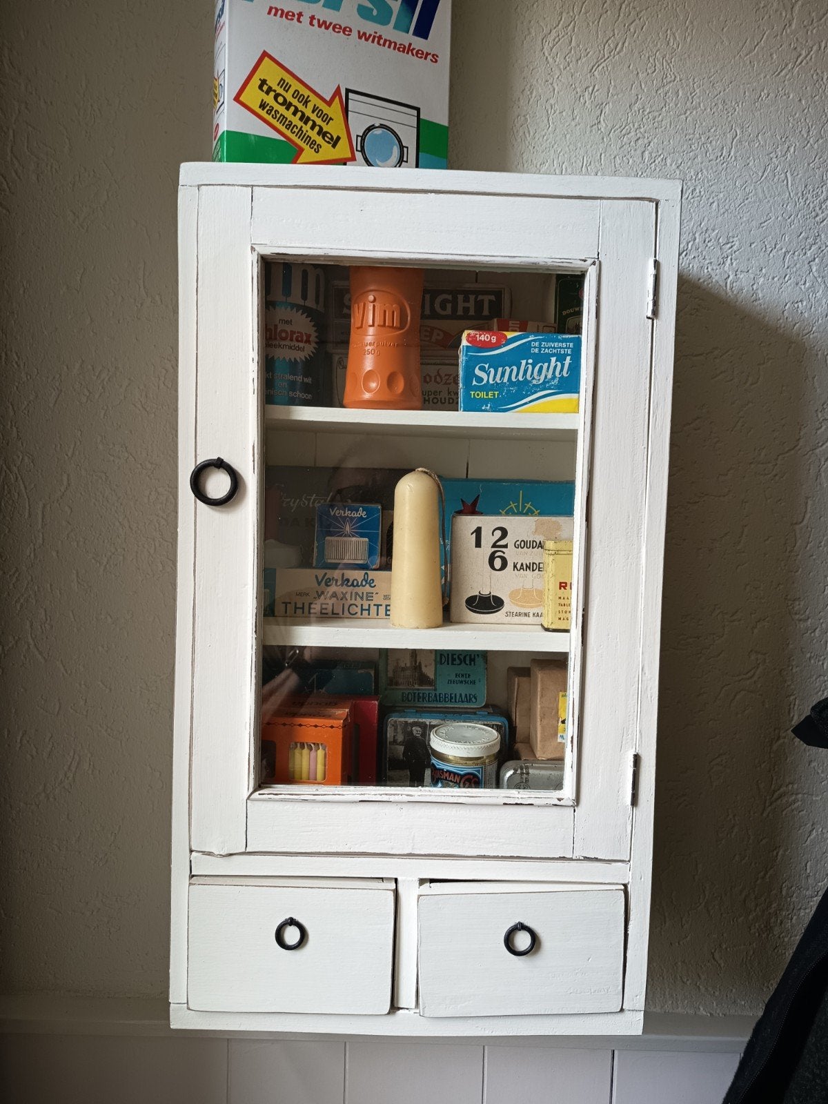 oud kastje gevuld met retro spulletjes ( voor liefhebber), Ophalen