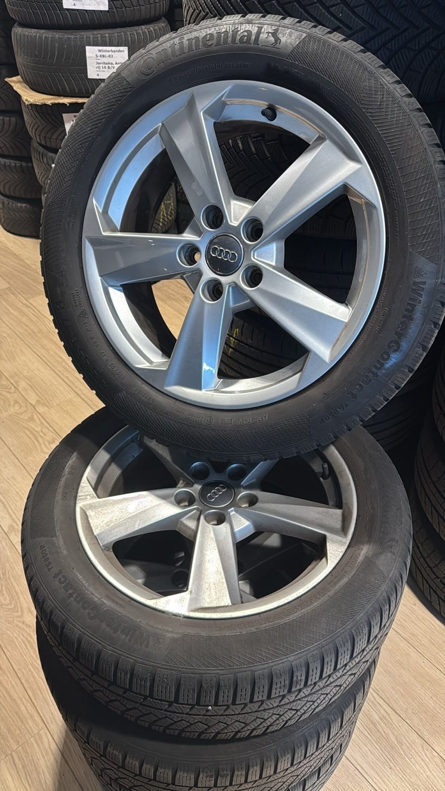 Audi velgen met Continental winterbanden 215/55 R17, Ophalen, Banden en Velgen, 17 inch, Winterbanden