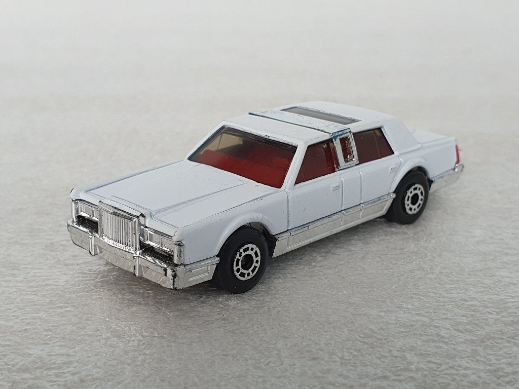 Matchbox: Lincoln Town Car, Ophalen of Verzenden, Gebruikt, Auto
