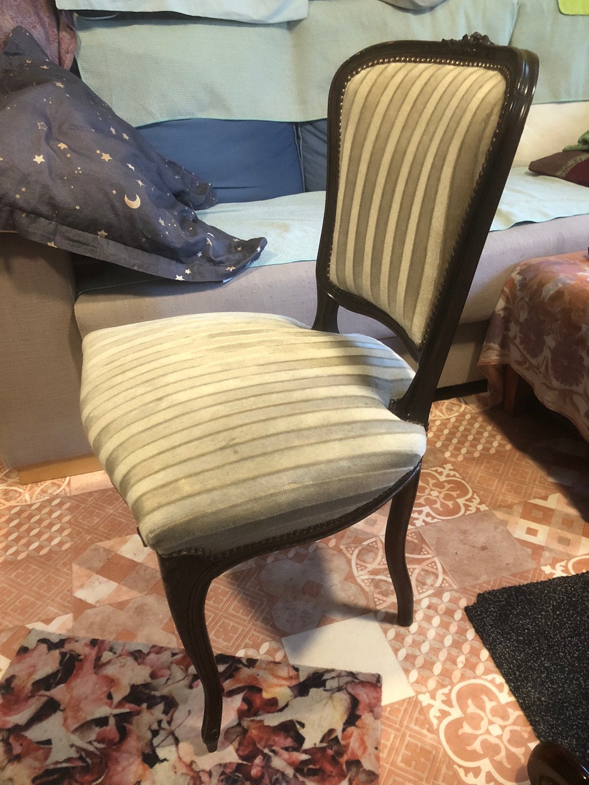 Set van 4 stoelen in Louis Philippe of Victoriaanse stijl, Ophalen