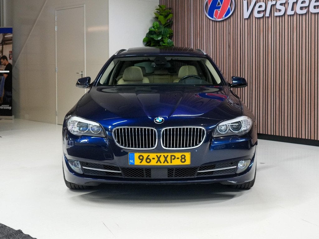 BMW 5-serie Touring 530xd High Executive, Auto's, Automaat, Euro 5, Automatische klimaatregeling, Gebruikt