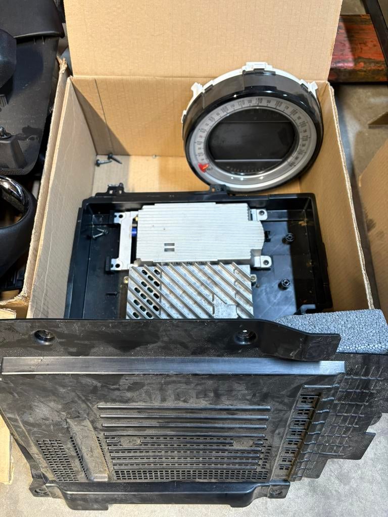 mini r56 /57/ 58 navigatie facelift kompleet set, Ophalen of Verzenden, Mini