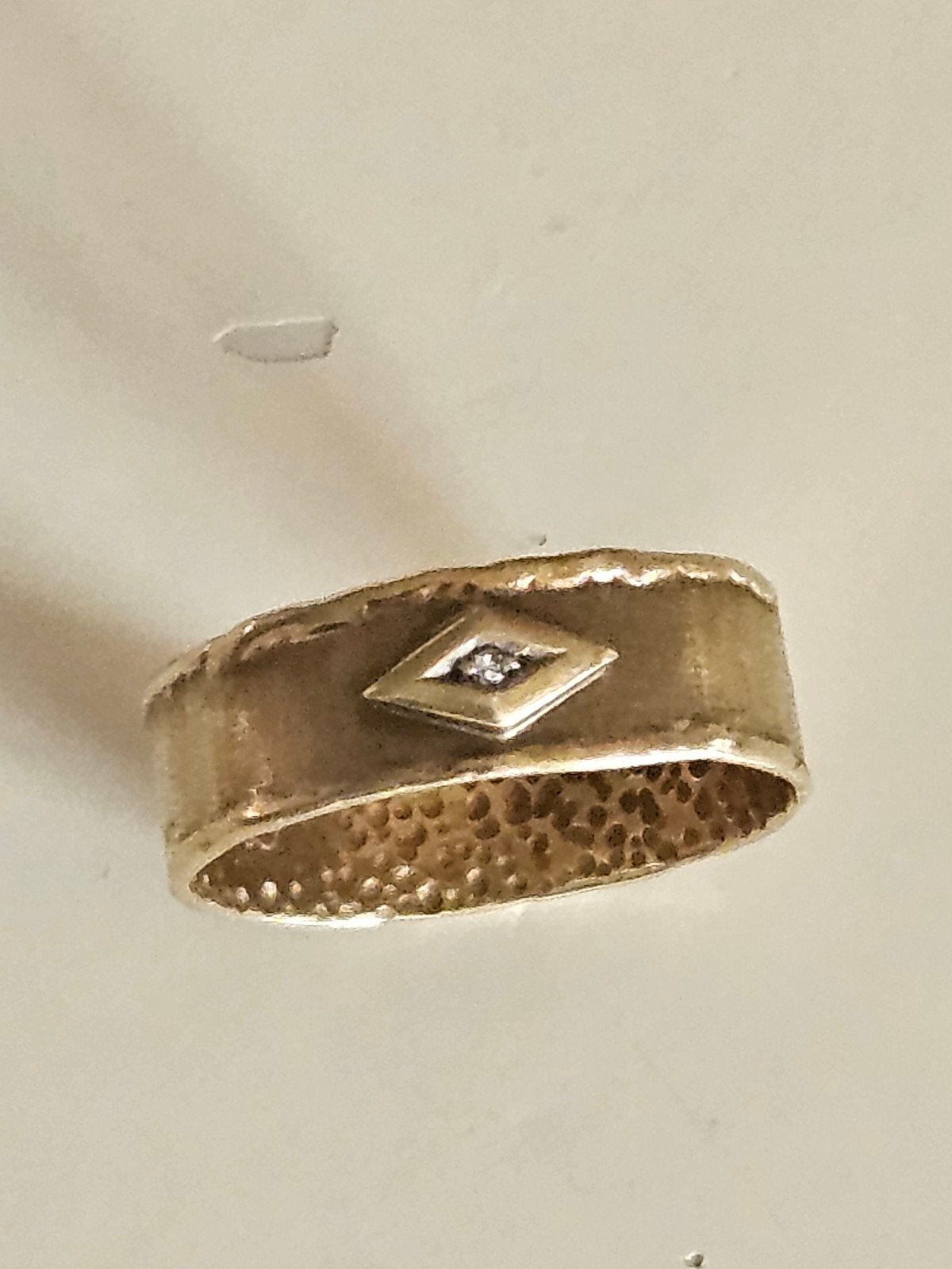 9 karaat Gouden ring met diamantje, maat 18-19, Sieraden, Tassen en Uiterlijk, Ringen, Gebruikt, Dame of Heer, 18 tot 19, Goud