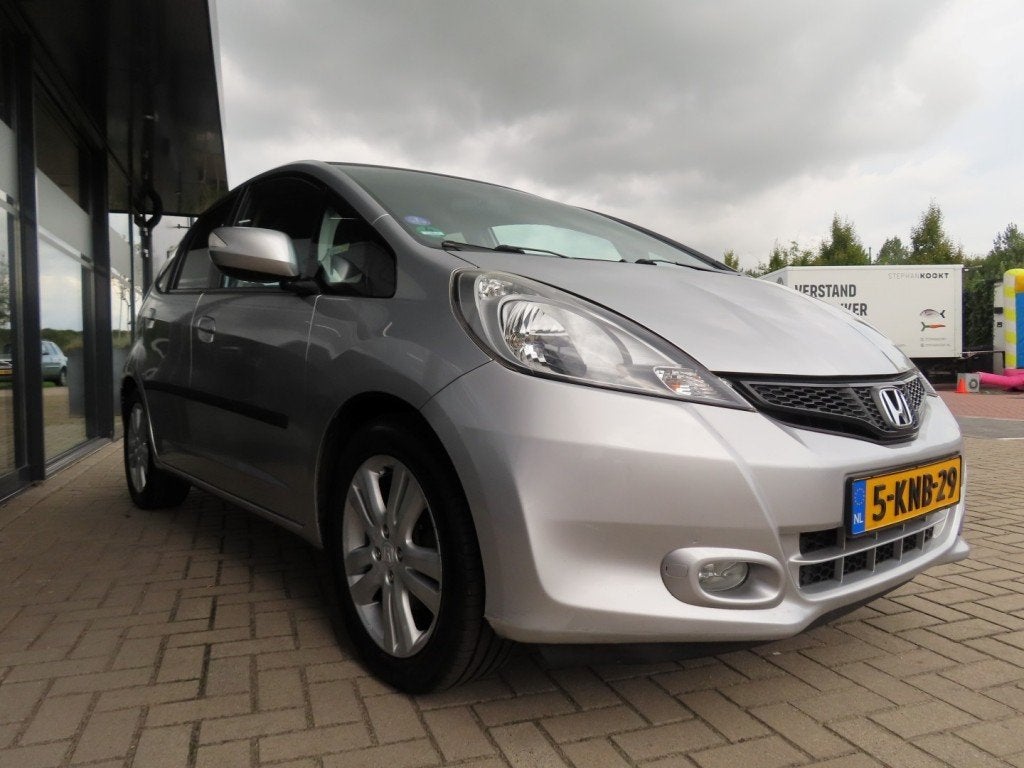 Honda JAZZ 1.4 Comfort Plus Ecc Cruise Pdc Trekhaak 2013, Auto's, Voorwielaandrijving, Euro 5, 450 kg, 4 cilinders