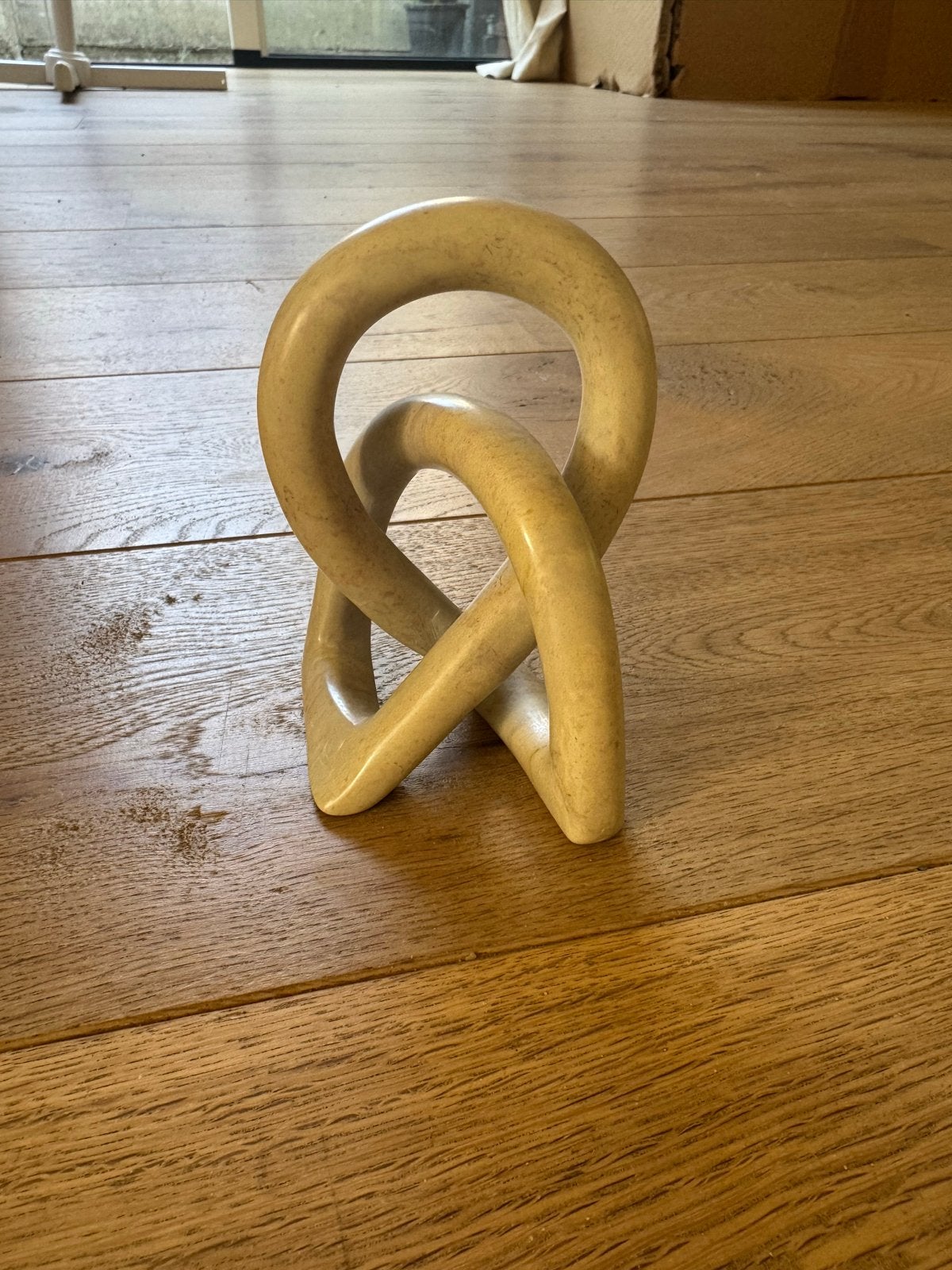Abstracte sculptuur van steen, modern design, Minder dan 20 cm, Ophalen of Verzenden, Handgemaakt, Steen of Keramiek