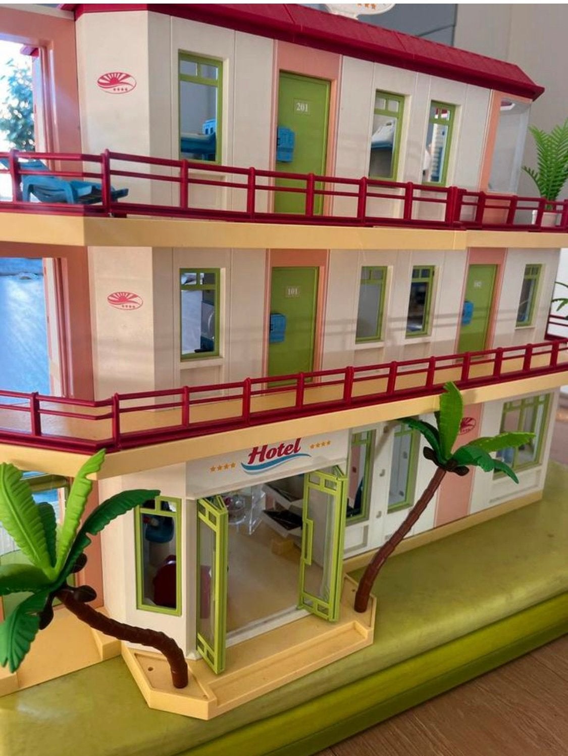 Leuk Playmobil hotel eindeloos speelplezier, Kinderen en Baby's, Speelgoed | Playmobil, Ophalen, Zo goed als nieuw