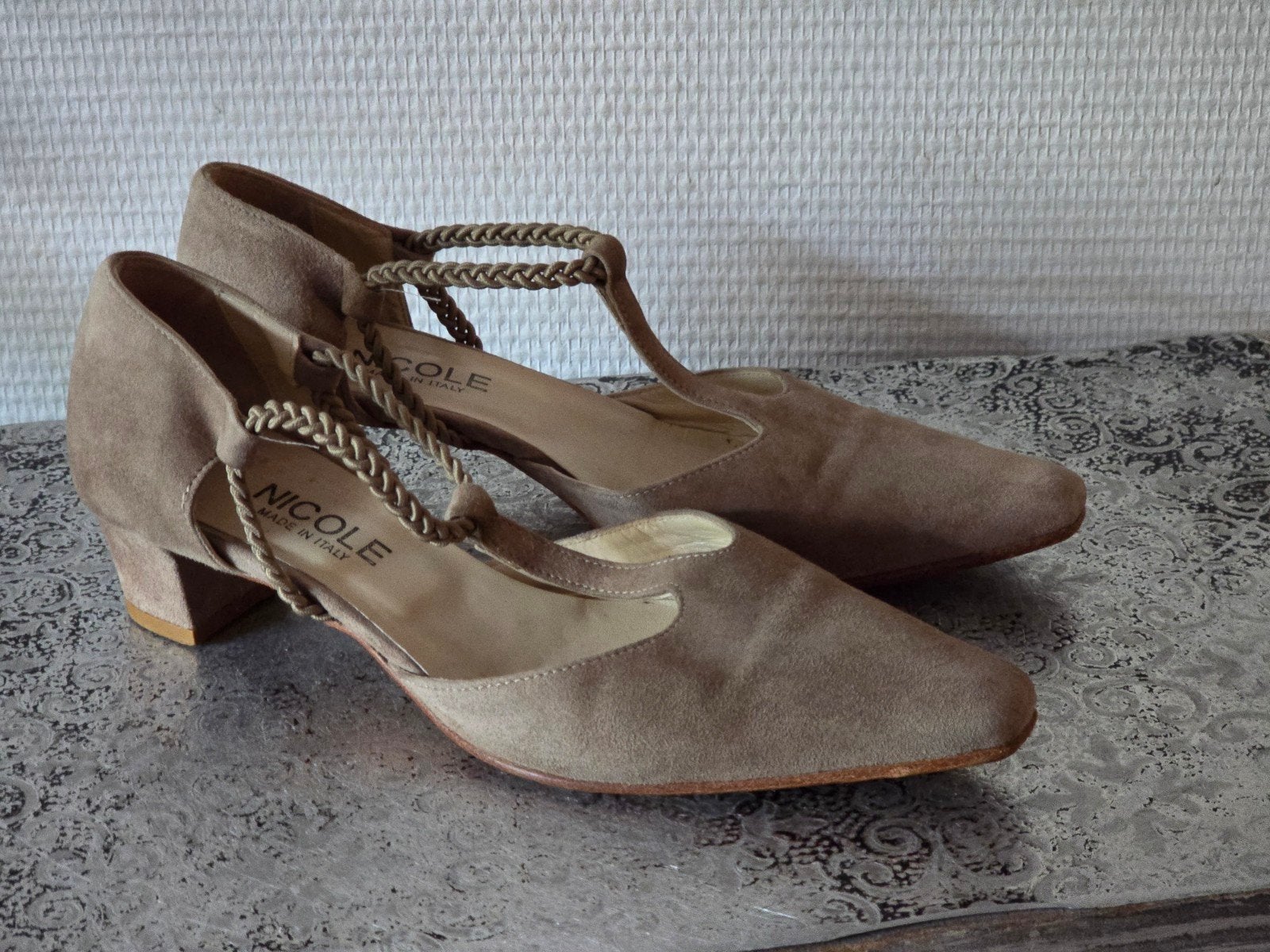 Nicole dames suède sandalen maat 37, Nicole, Schoenen met lage hakken, Bruin, Ophalen of Verzenden