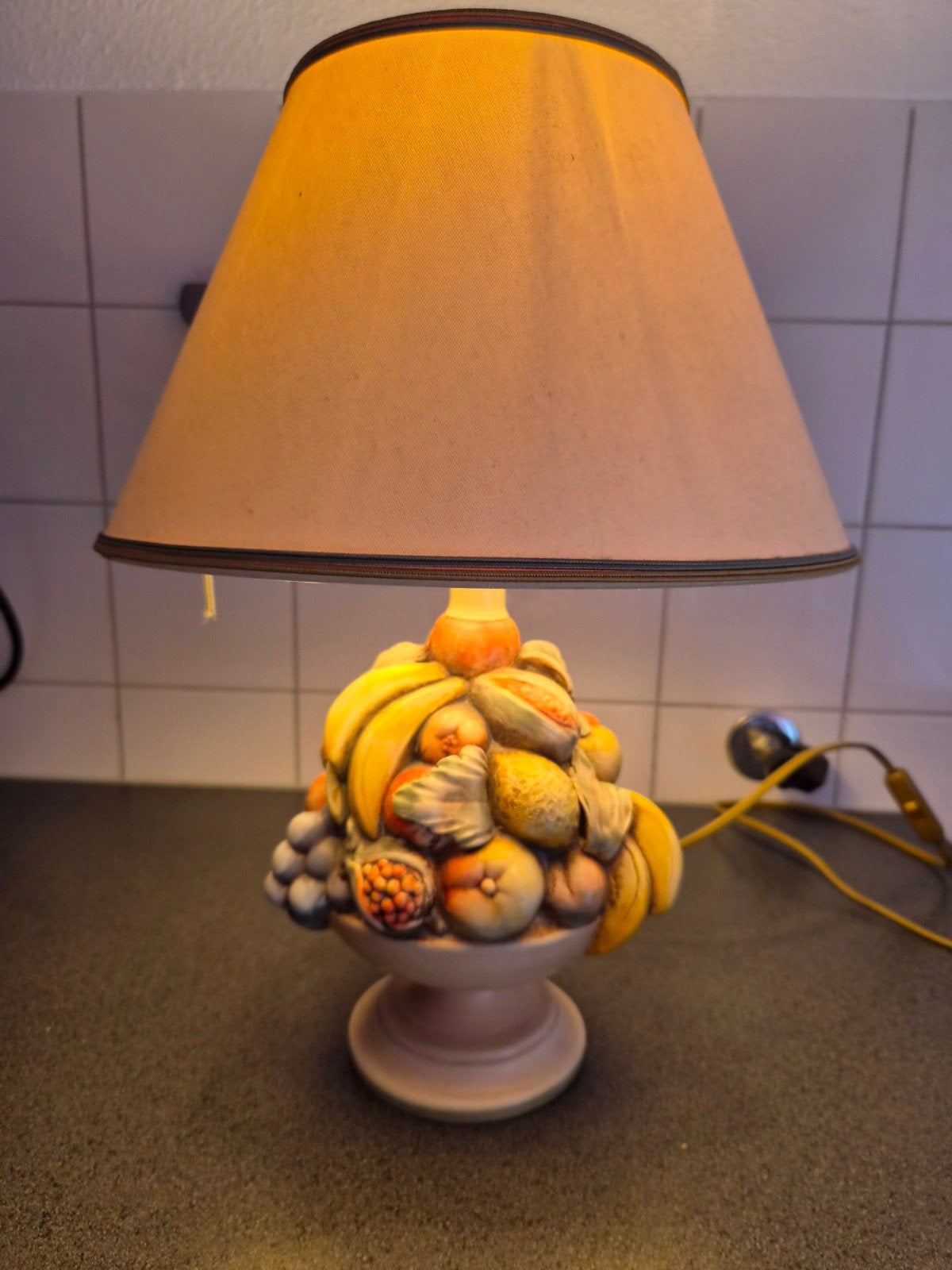 Italiaanse vintage ceramiek tafellamp fruit., Ophalen, Zo goed als nieuw, Keramiek, Vintage