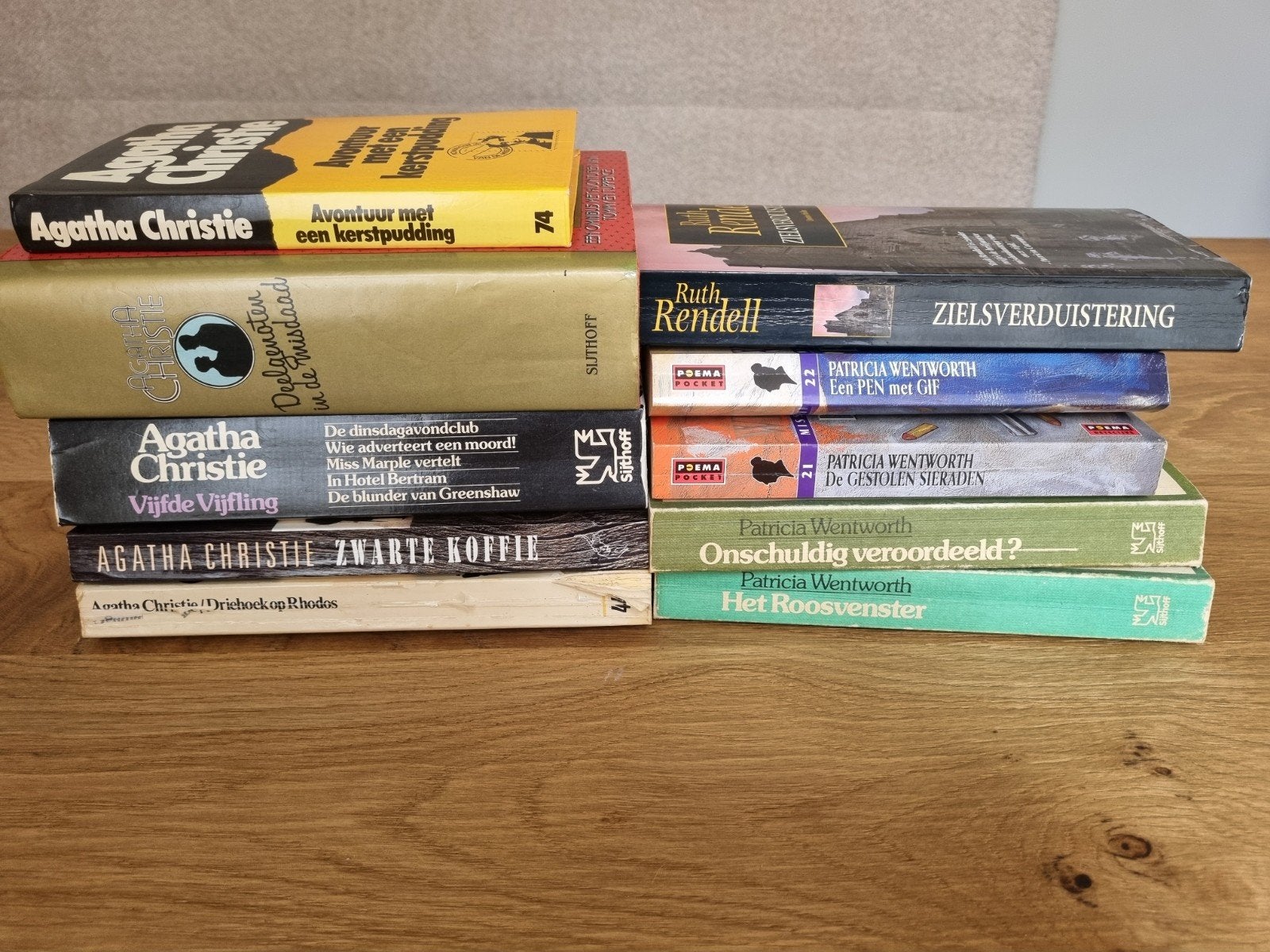 Agatha Christie & Patricia Wentworth Boeken (diverse titels), Boeken, Detectives, Ophalen, Gelezen