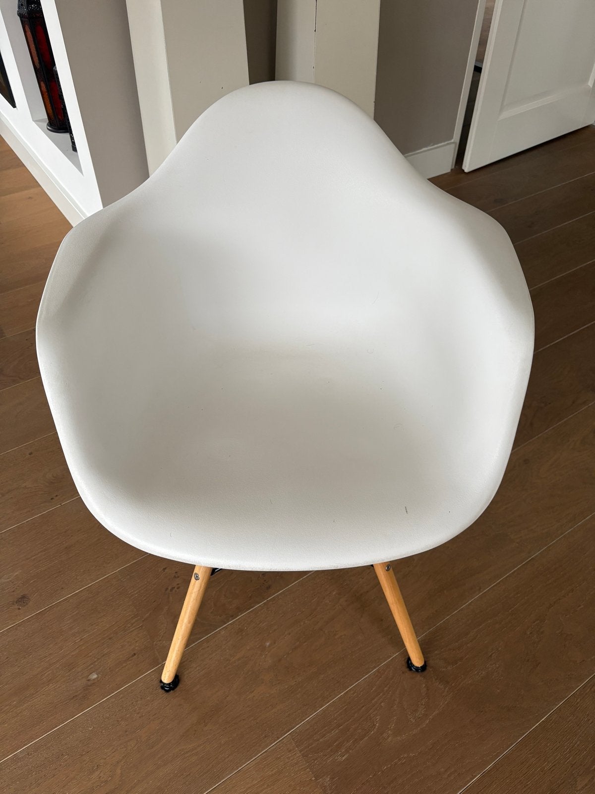 3 Design (Eames) Eetkamerstoelen met kussen, Huis en Inrichting, Stoelen, Ophalen, Kunststof, Gebruikt, Drie