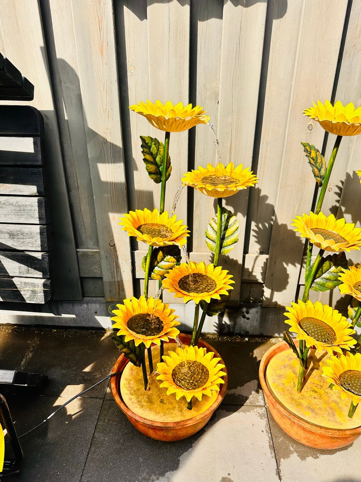 Zonnebloem waterfontıjn eentje te koop ., Tuin en Terras, Ophalen, Gebruikt, Aluminium, Fontein