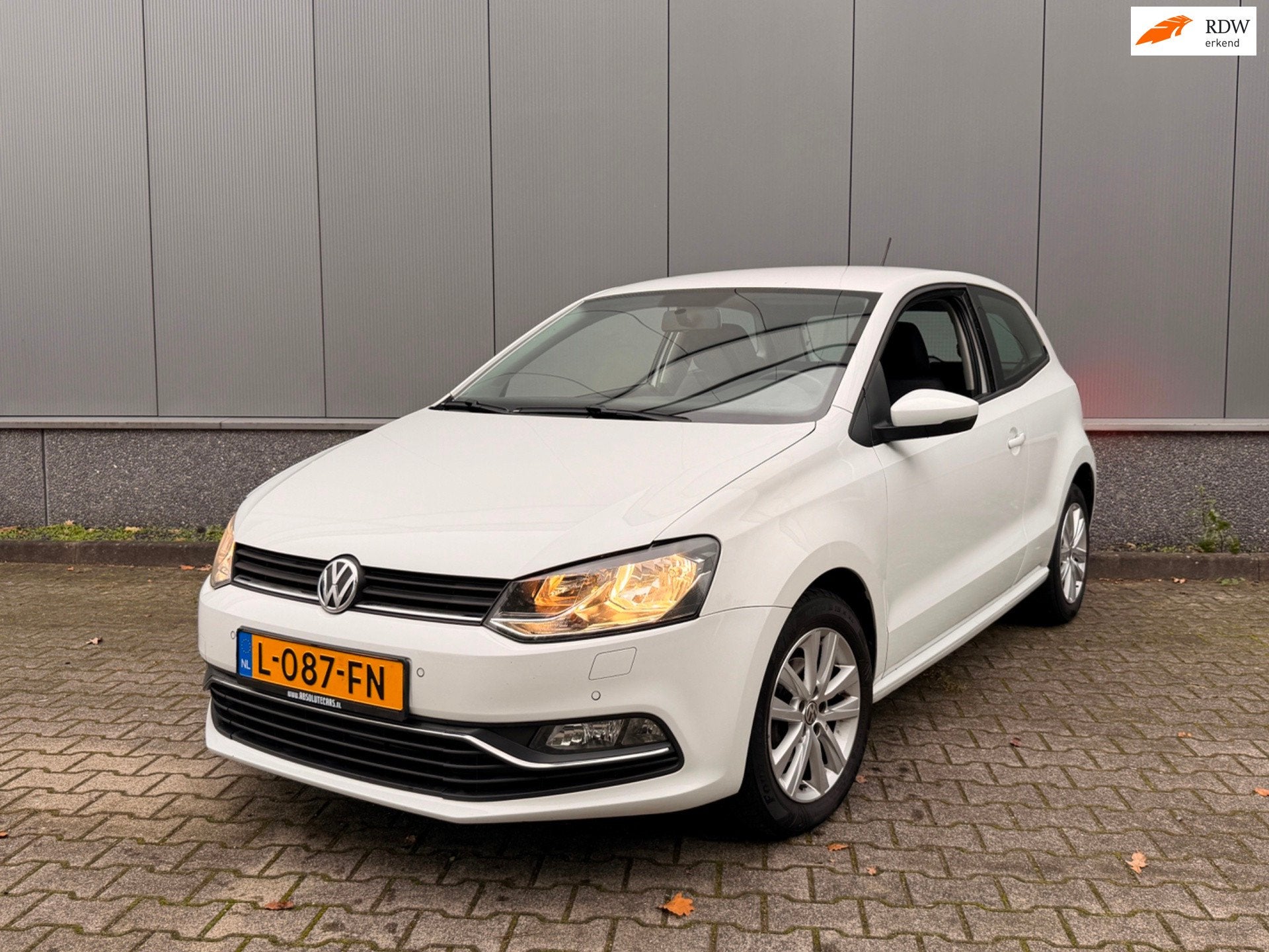 Volkswagen Polo 1.0 MPI 75PK Comfortline Airco PDC Stoelverw, Stof, Euro 6, Verwarmde buitenspiegels, Wit