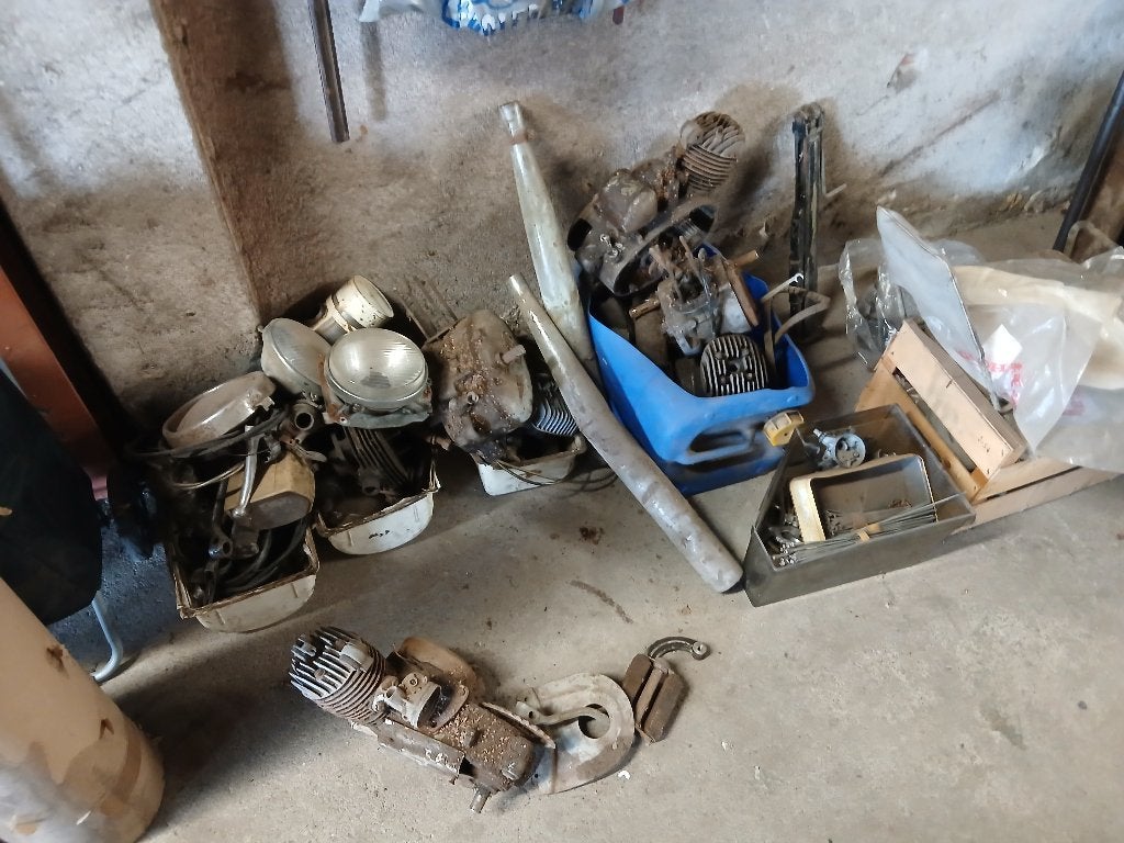 Oude bromfietsonderdelen, Ophalen, Gebruikt
