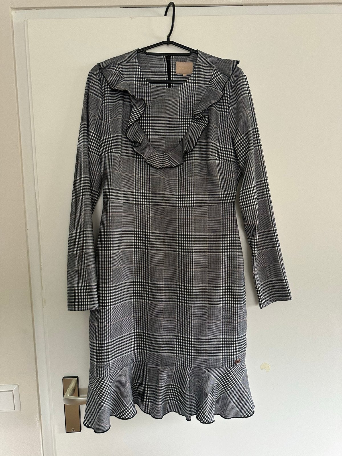 Josh V Shana geruite jurk met ruches - Maat M, Kleding | Dames, Maat 38/40 (M), Ophalen of Verzenden, Zo goed als nieuw, Knielengte