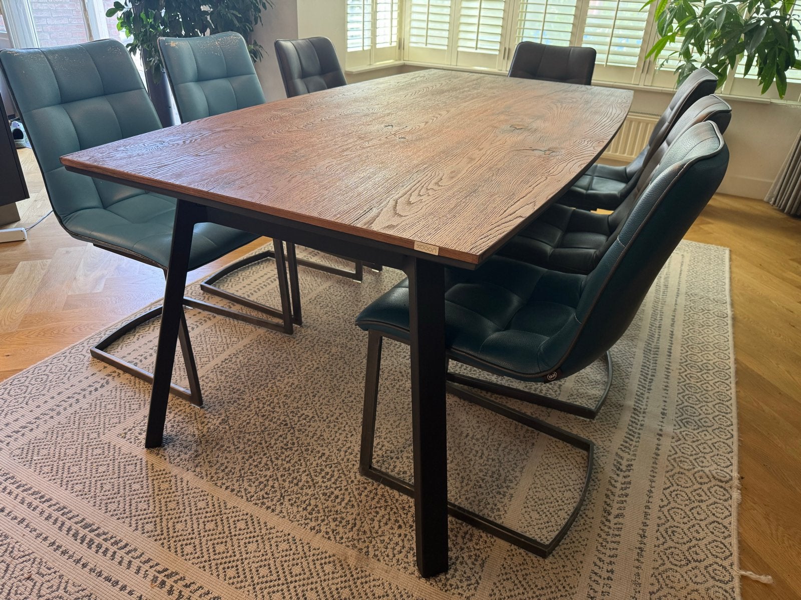 XOOON eettafel eikenhout met metalen poten, Huis en Inrichting, Tafels | Eettafels, Ophalen, Eikenhout, 50 tot 100 cm, Zo goed als nieuw