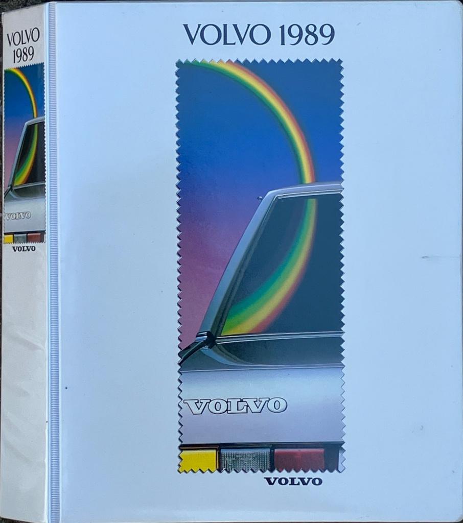 Showmap Volvo dealers 1989 lak bekleding 240 300 400 en 700., Ophalen of Verzenden