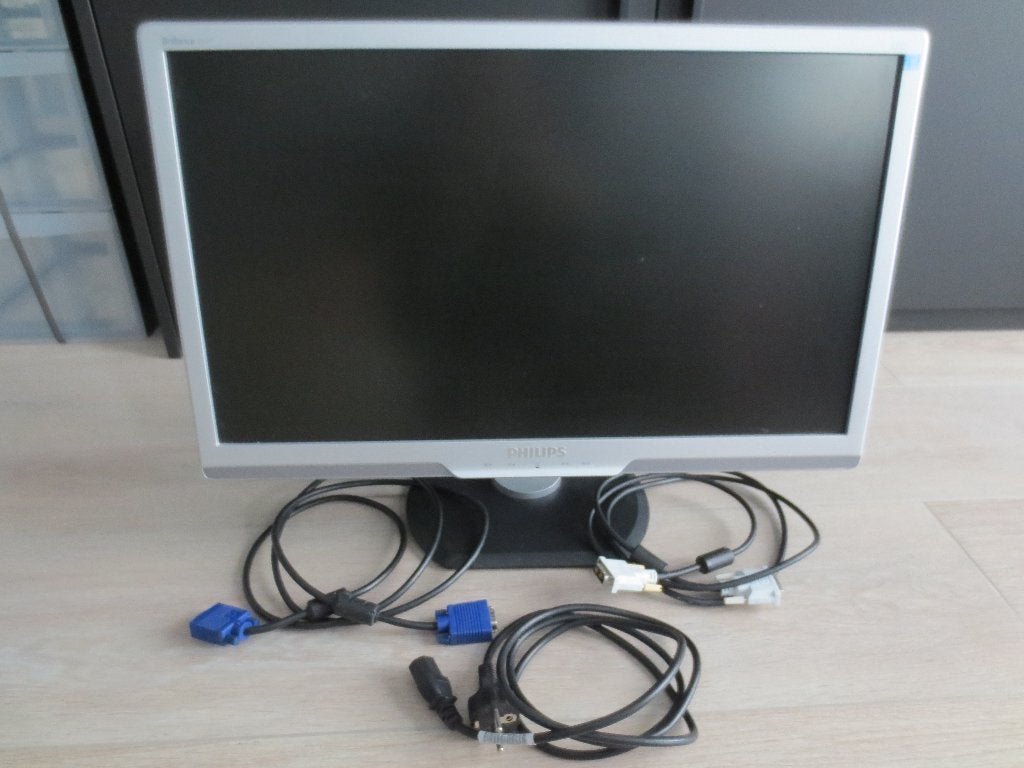 Philips Brilliance LED-monitor met Smart Image; 241P3LYES, Ophalen, Philips, In hoogte verstelbaar, DisplayPort