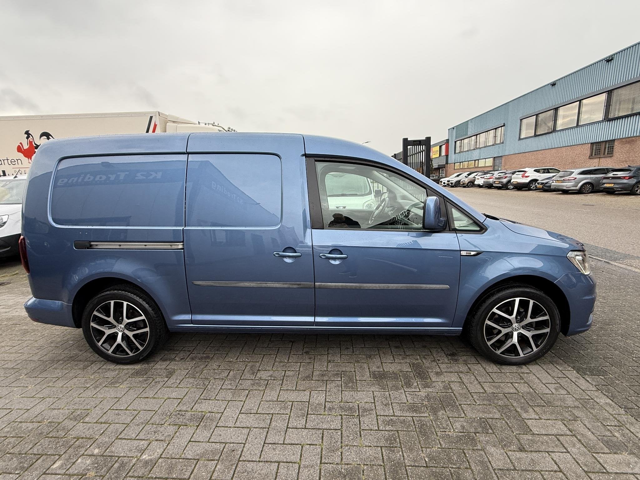 Volkswagen Caddy 2.0 TDI L2H1 BMT Maxi Highline Euro 6 DSG A, Stof, Gebruikt, 4 cilinders, Bedrijf