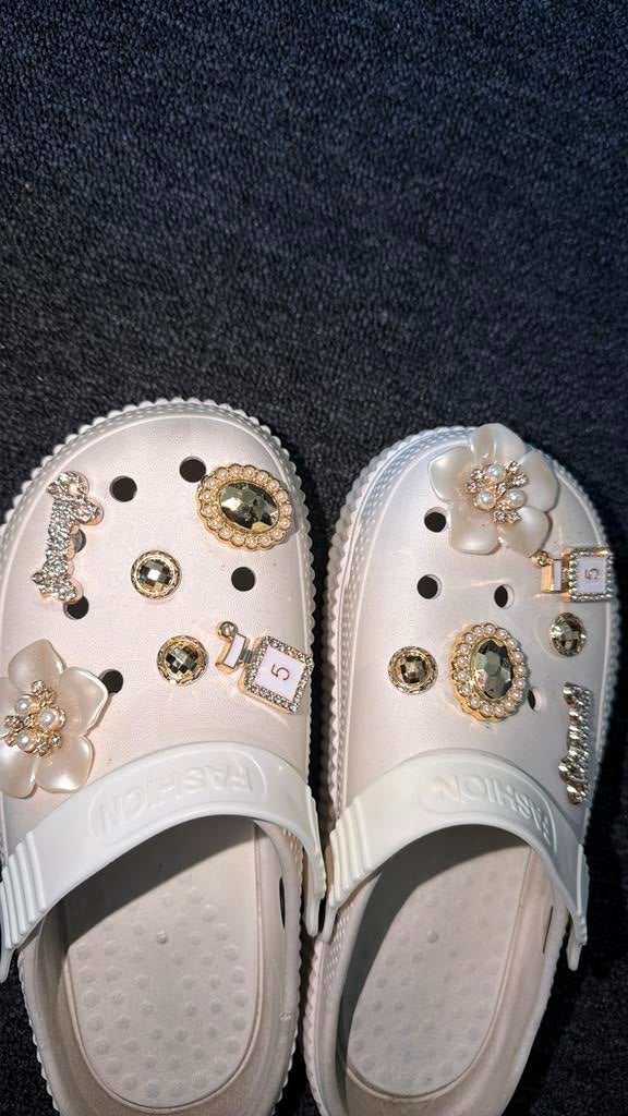 Mooie coco bling schoenen wit parels maat 38 weinig gedragen, Wit, Ophalen of Verzenden, Sneakers of Gympen, Gedragen